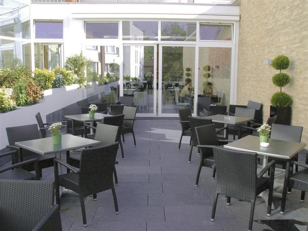 Parkhotel Oberhausen Ресторант снимка