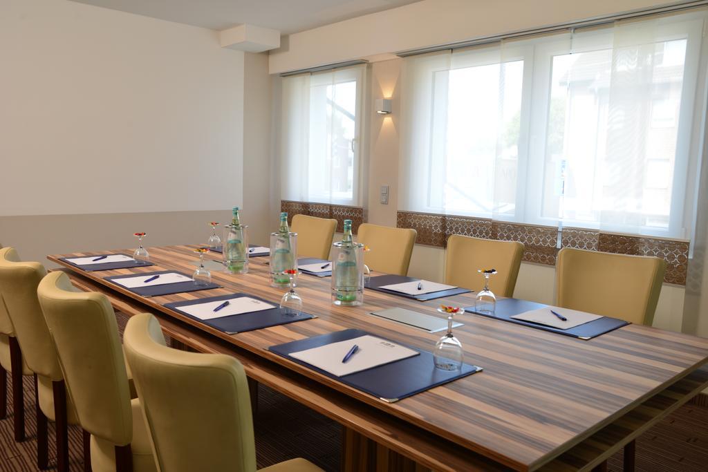 Parkhotel Oberhausen Екстериор снимка