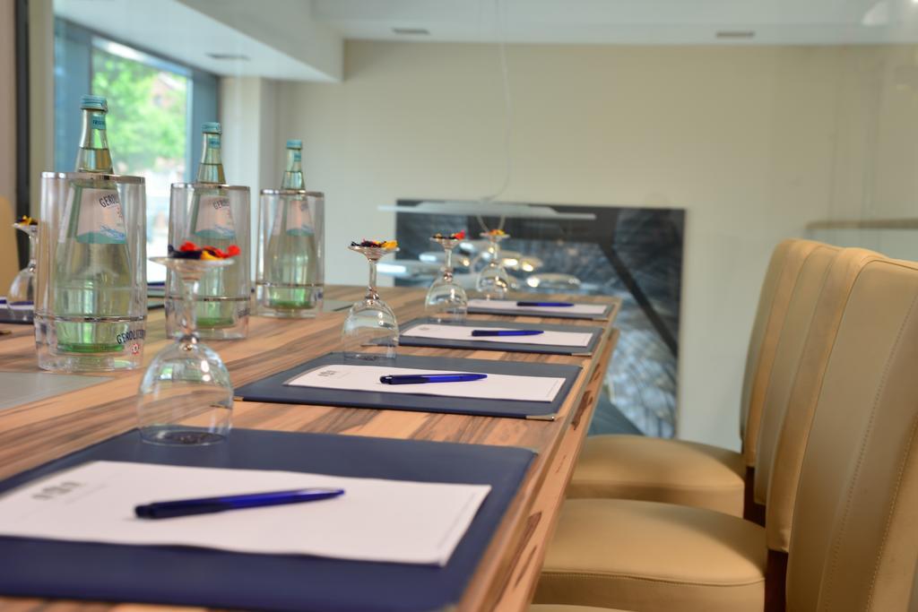 Parkhotel Oberhausen Екстериор снимка